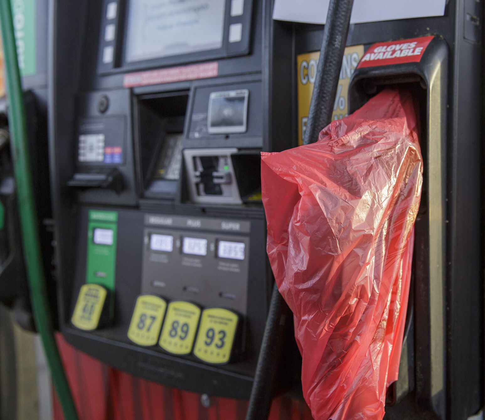 Gas Pumps 03.jpg